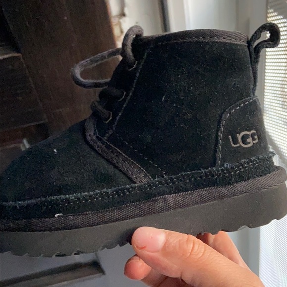 Baby uggs - Picture 2 of 3